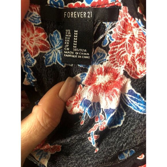 Forever 21 Strappy floral black tank top with fringe size M - Picture 4 of 7